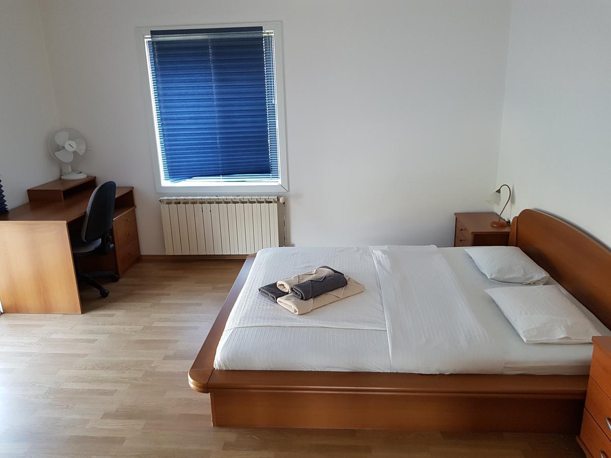 Guest House Kravica Любушки Екстер'єр фото