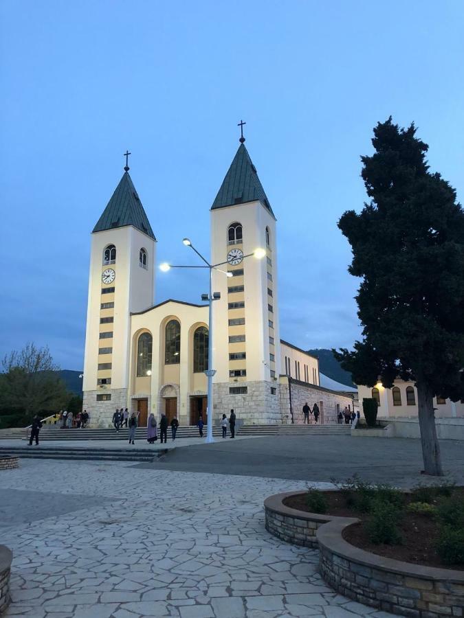 Guest House Kravica Любушки Екстер'єр фото